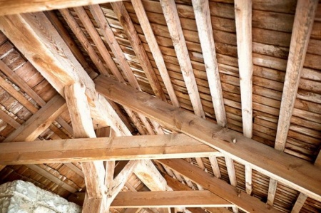 Charpente traditionnelle ou &agrave; fermette, quelle structure privil&eacute;gier pour votre projet de construction ?